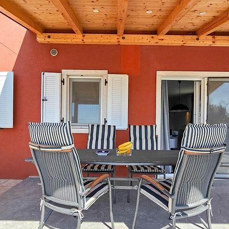 Casa Lutoma Villa Kmeti Bagian luar foto