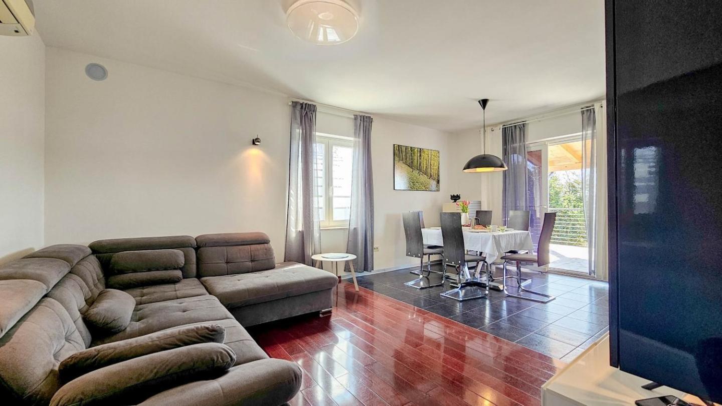 Casa Lutoma Villa Kmeti Bagian luar foto