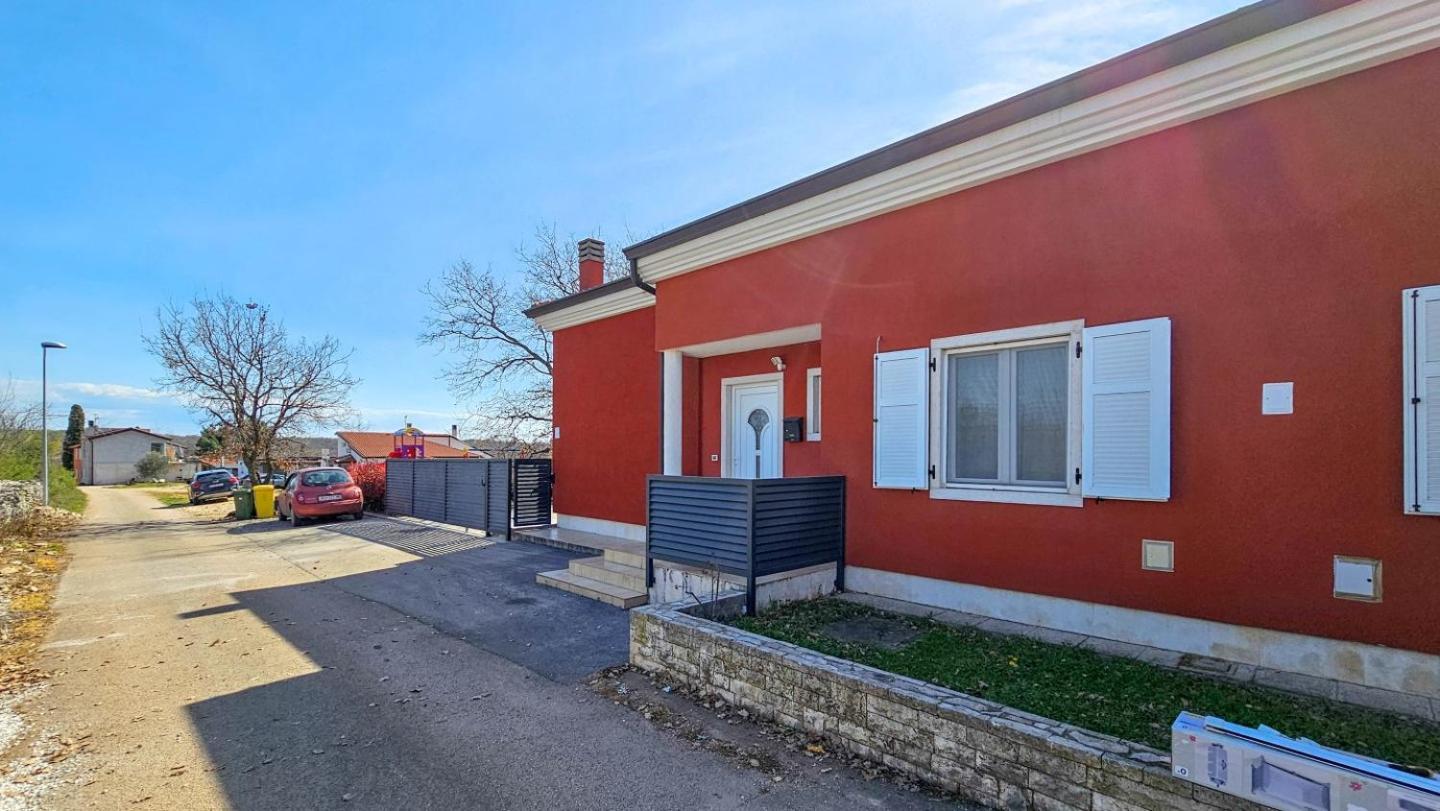 Casa Lutoma Villa Kmeti Bagian luar foto
