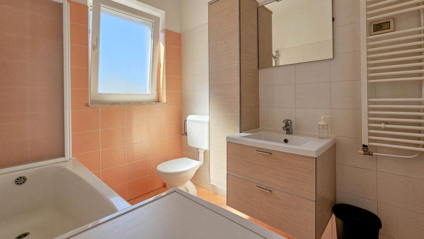 Casa Lutoma Villa Kmeti Bagian luar foto
