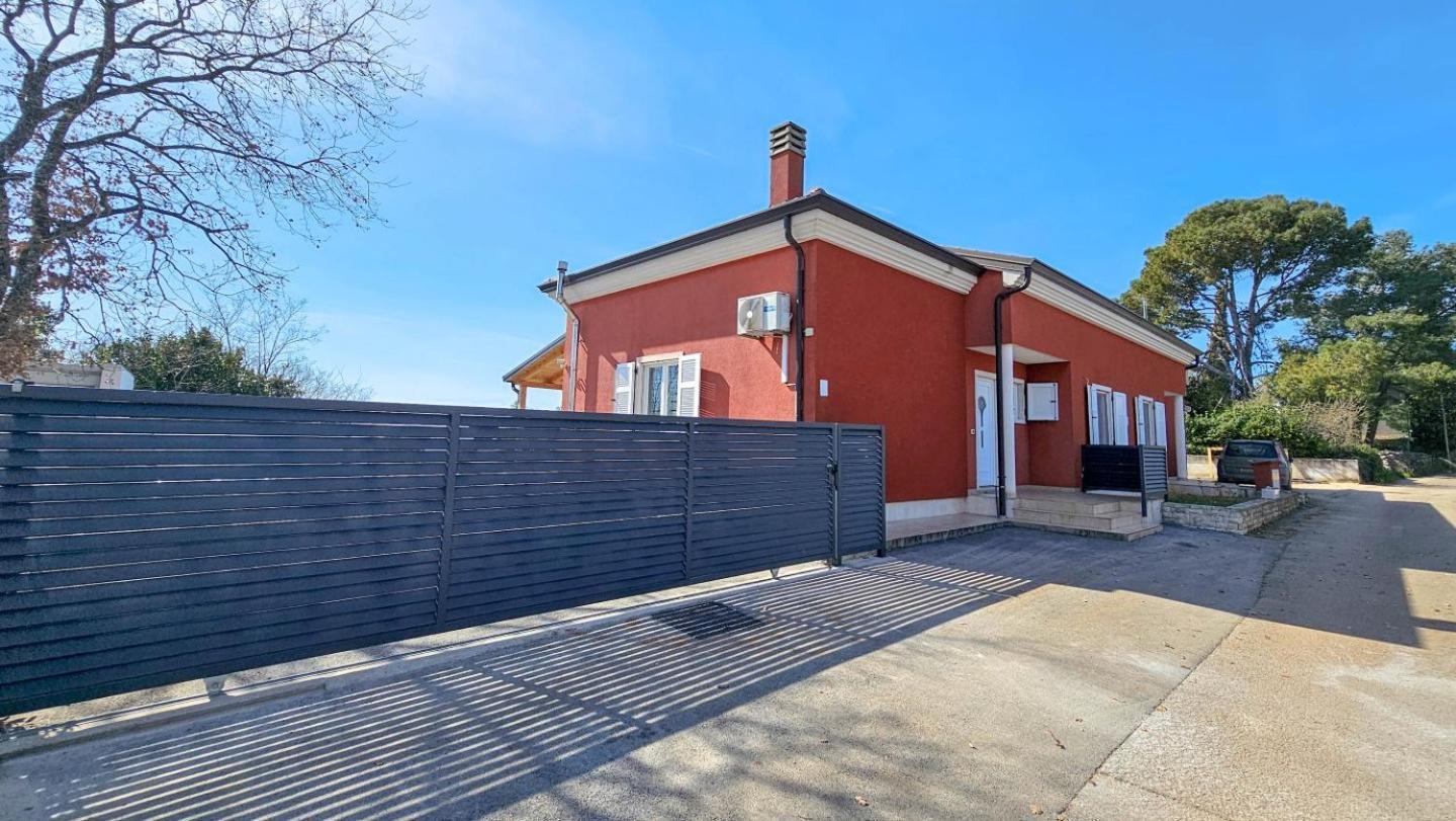 Casa Lutoma Villa Kmeti Bagian luar foto